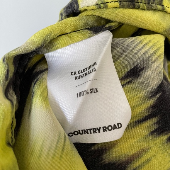 NWOT COUNTRY ROAD 100% Silk Top Hi Lo Hem - Picture 3 of 3